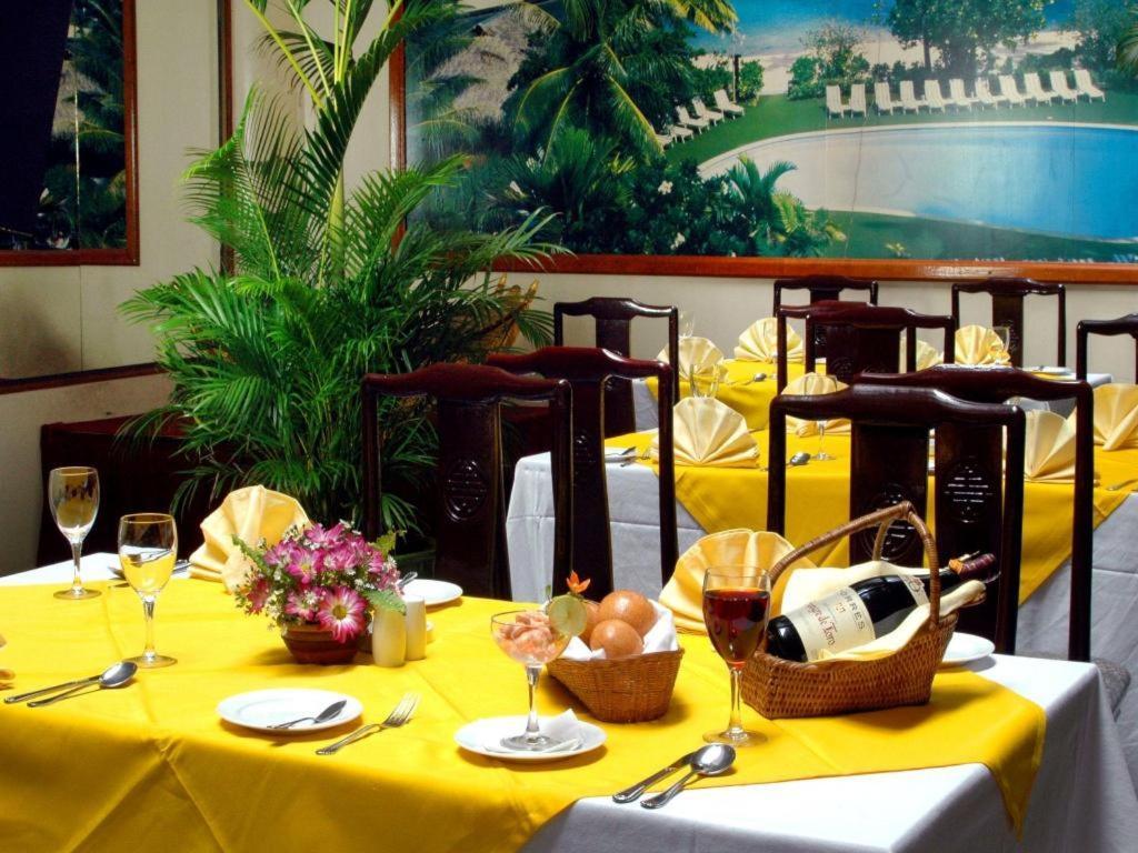 Yuzana Garden Hotel Yangón Exterior foto